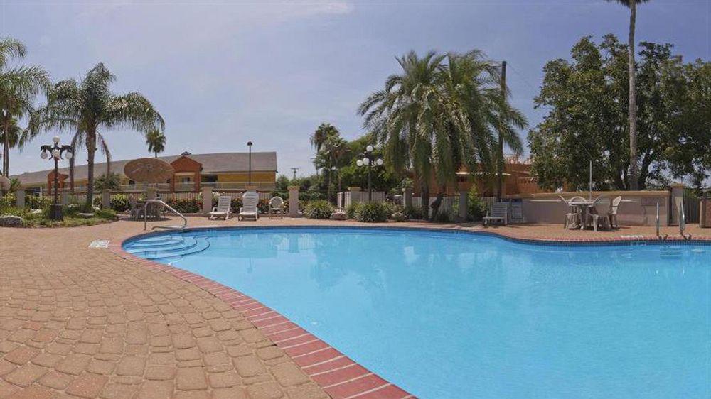 Holiday Inn Express Hotel And Suites Brownsville By Ihg מראה חיצוני תמונה