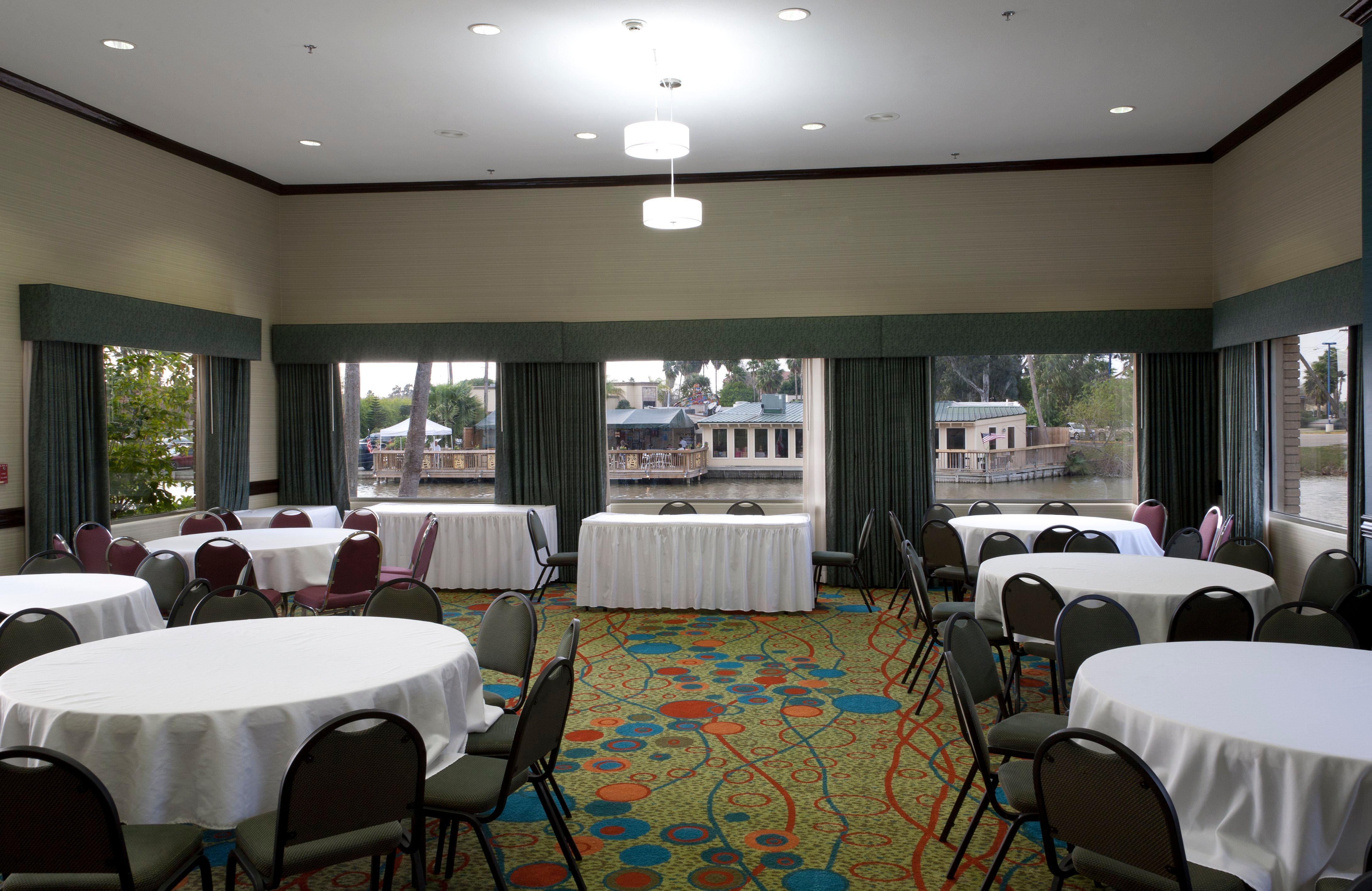 Holiday Inn Express Hotel And Suites Brownsville By Ihg מראה חיצוני תמונה