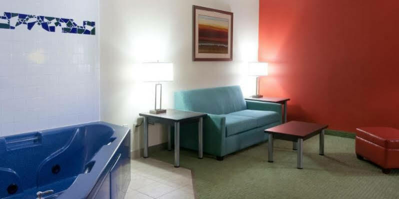 Holiday Inn Express Hotel And Suites Brownsville By Ihg מראה חיצוני תמונה